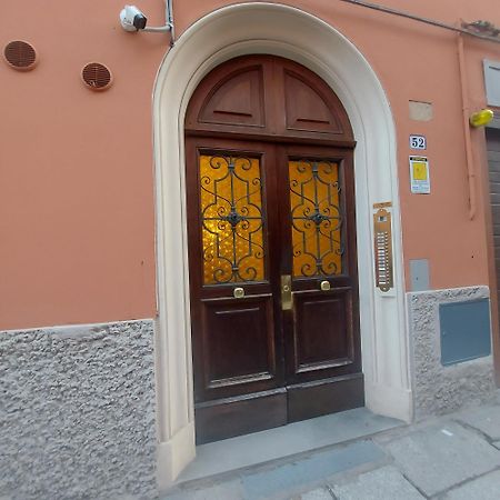 Fuori Portico Rialto Apartment Bologna Bagian luar foto