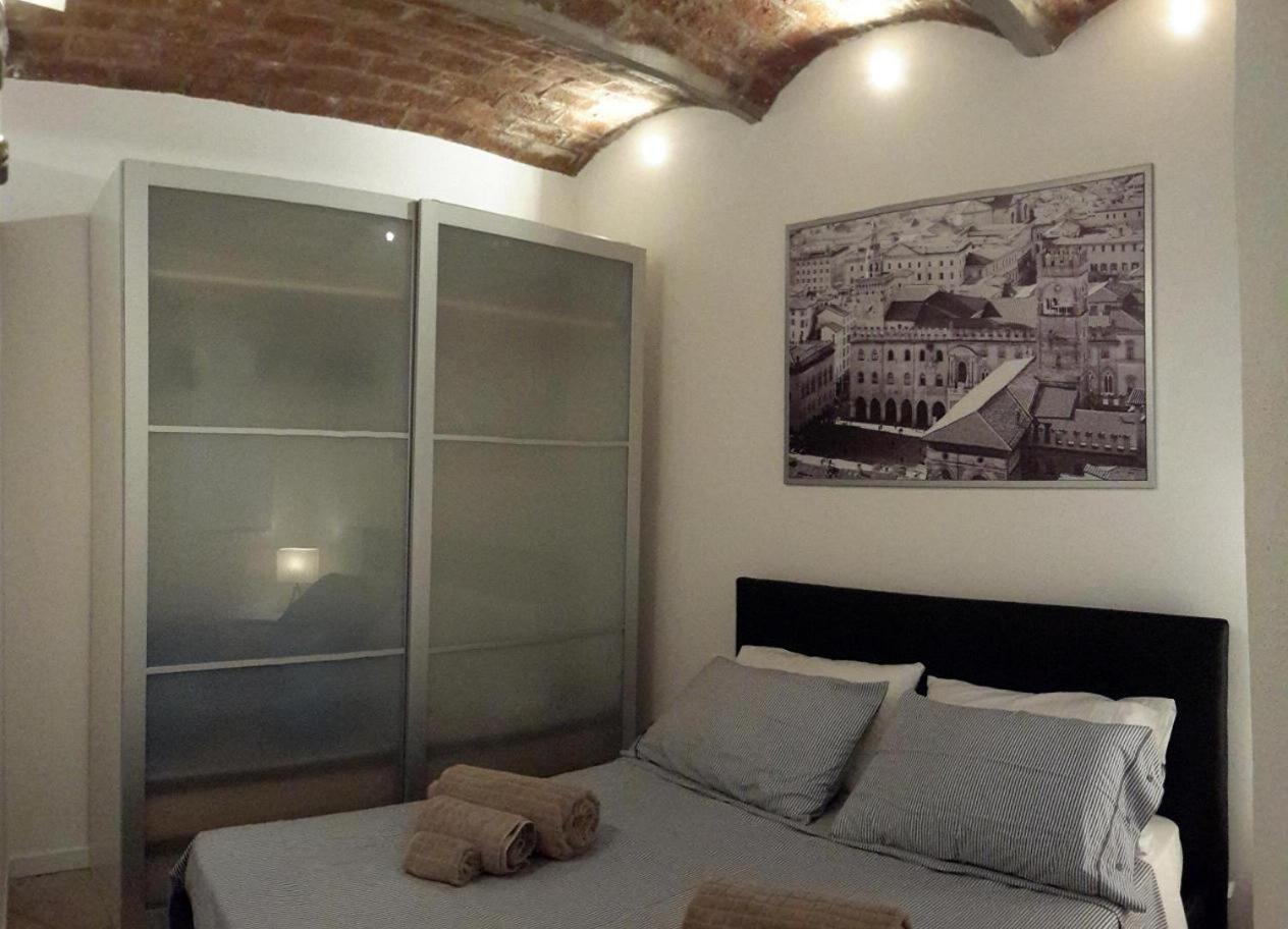 Fuori Portico Rialto Apartment Bologna Bagian luar foto
